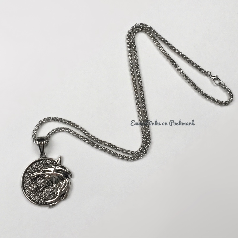 New Unisex The Witcher Silver Wolf Medallion Pendant Necklace - Picture 6 of 9